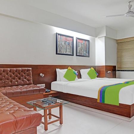 Treebo Cherry Tree Indore Esterno foto