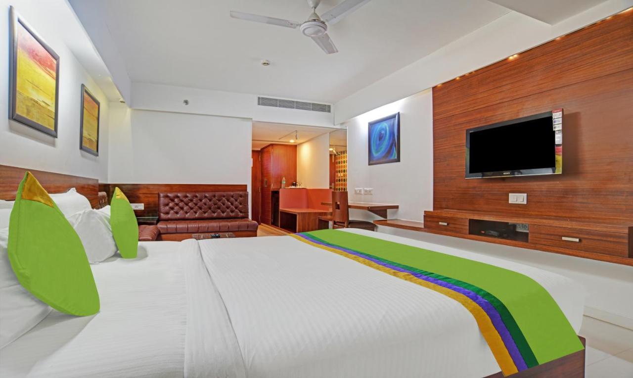 Treebo Cherry Tree Indore Esterno foto