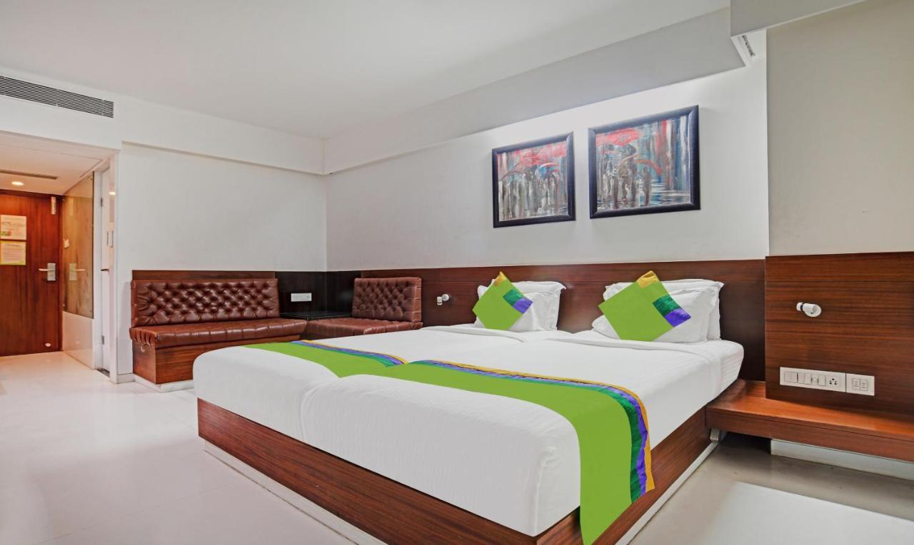 Treebo Cherry Tree Indore Esterno foto